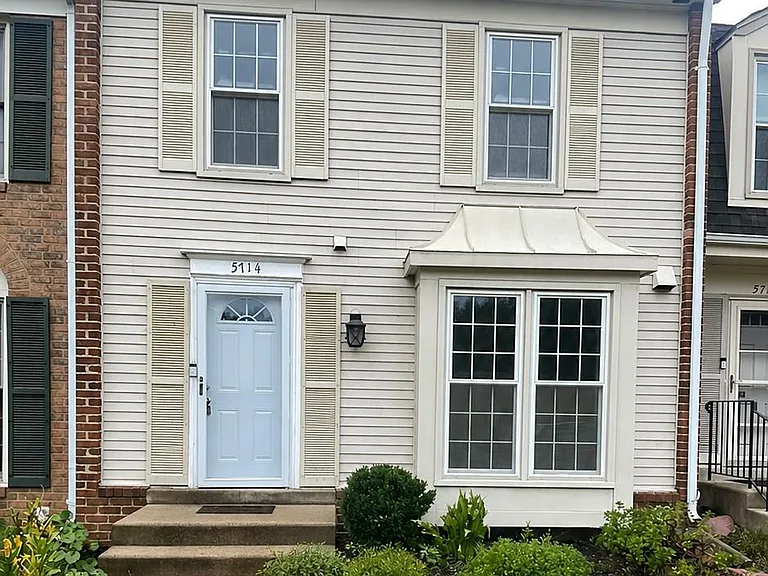5714 Lofthill Ct — Photo 1