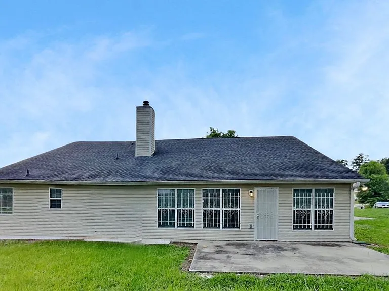 4000 Moore Creek Dr — Photo 7