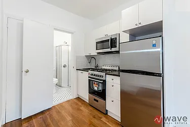 Rented by Wave Real Estate Group