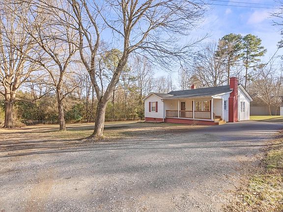 2nd image of 1028 White Ln