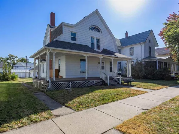 406 Meridian St, Tipton, IA 52772