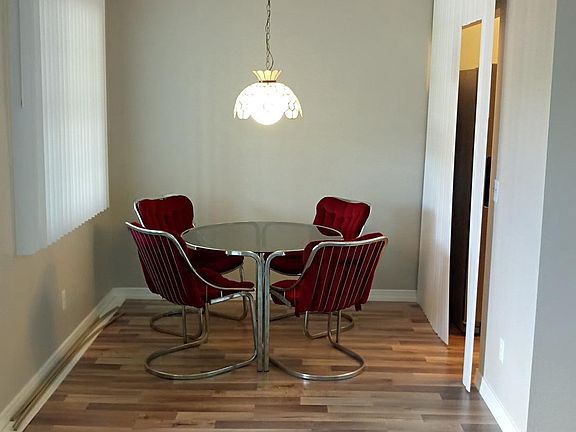 4th image of 1409 Lake Ave APT 6