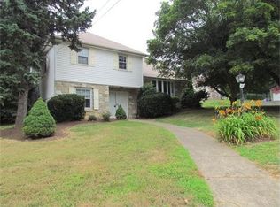 859 Edison Ave, Philadelphia, PA 19116