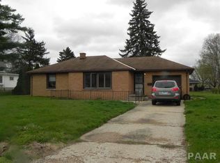 1300 Sheridan Rd, Pekin, IL 61554