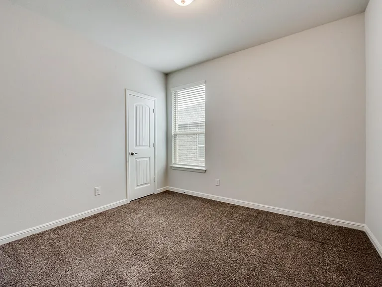 9112 Stormcrow Dr — Photo 13