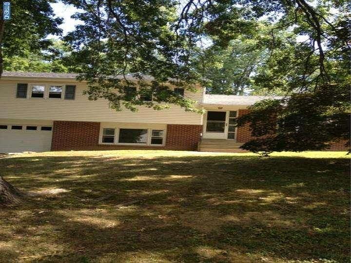 2nd image of 3905 Glendale Rd
