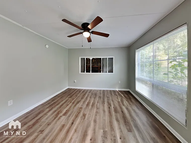 2225 Lisa Ann Dr SE — Photo 7