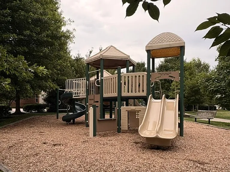 121 Autumn View Dr — Photo 46