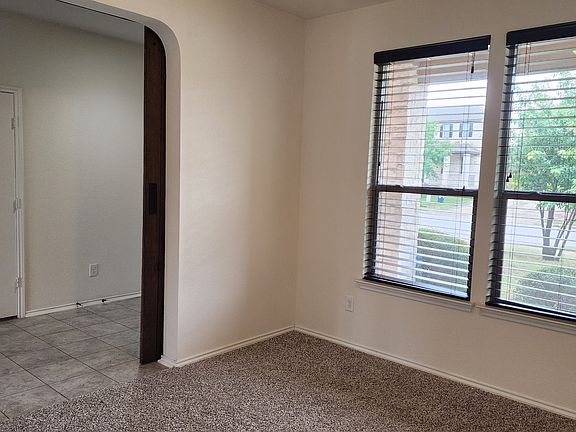 3rd image of 1109 Strickling Dr