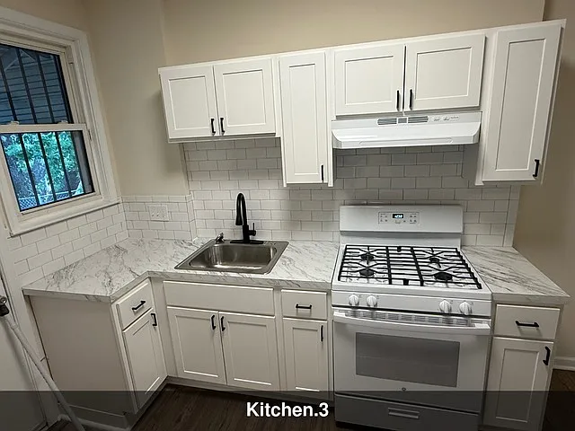 3 bed, $1,300 — Photo 2