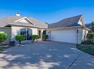 522 Branchwood Dr, Midlothian, TX 76065