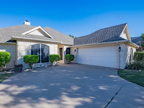 522 Branchwood Dr, Midlothian, TX 76065