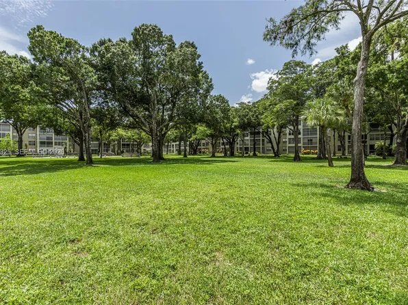 2998 NW 48th Ter APT 432, Lauderdale Lakes, FL 33313