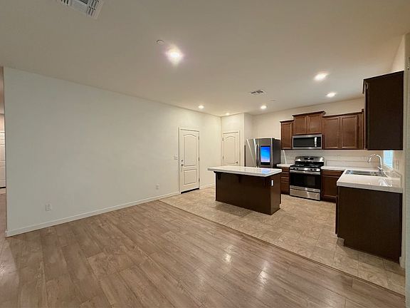4th image of 395 Mono Lake Ave