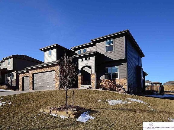 2nd image of 11520 S 110th St
