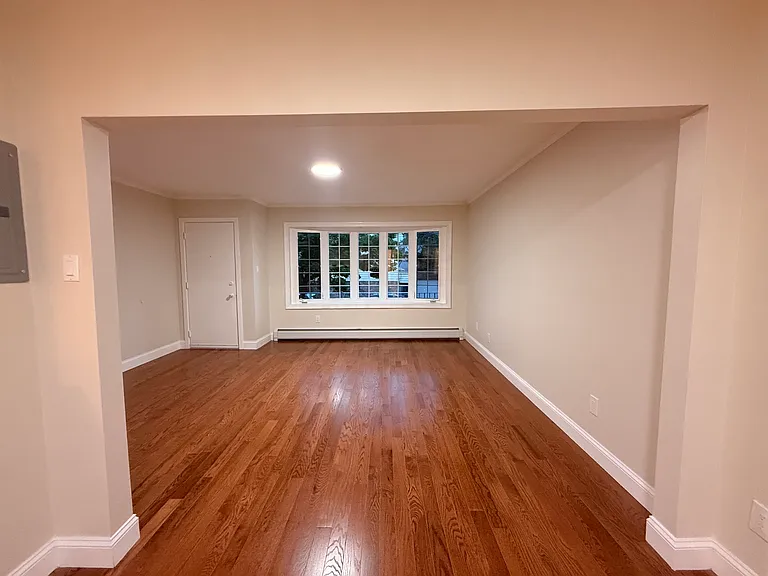147 W 52nd St #1 — Photo 7