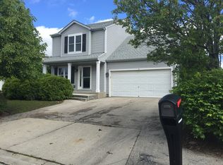 11 Gladys Ct, South Elgin, IL 60177