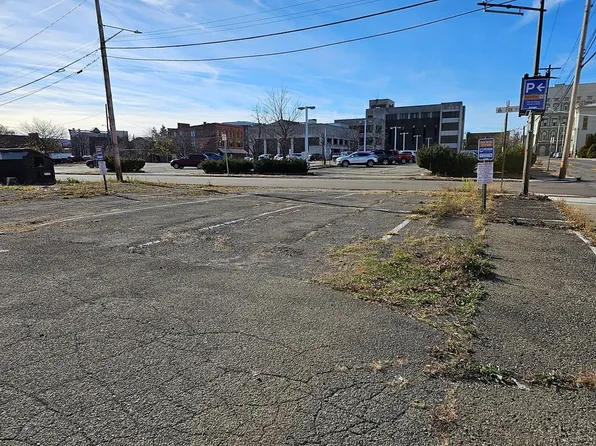 450 E Market St, Elmira, NY 14901