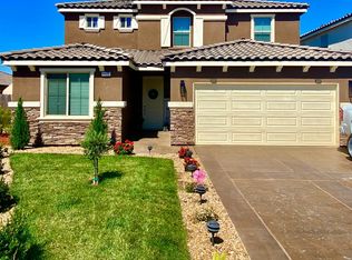 1422 Taylor Ln, Madera, CA 93637