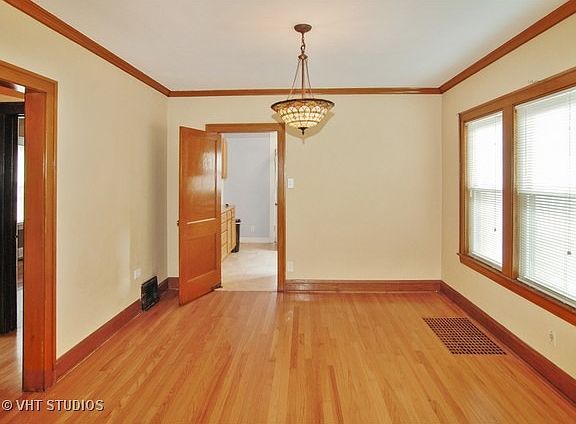 5th image of 1413 East Ave