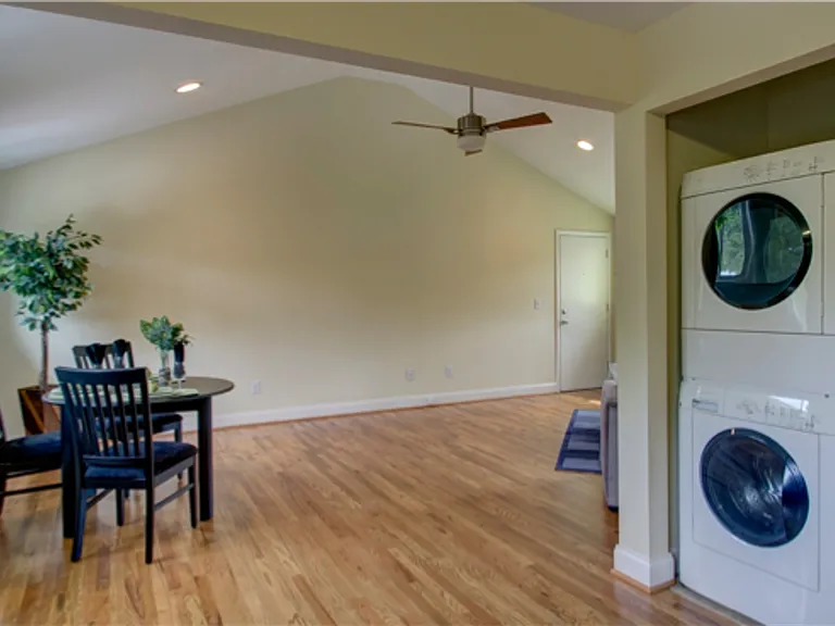 1104 N Greensboro St #4 — Photo 27