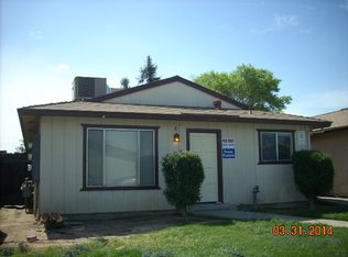296 W Holland Ave APT B, Clovis, CA 93612