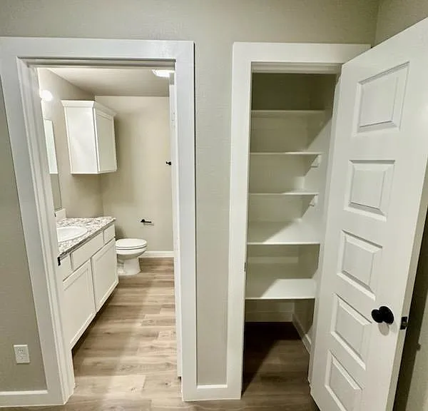 3222 Cottonwood Ave — Photo 2
