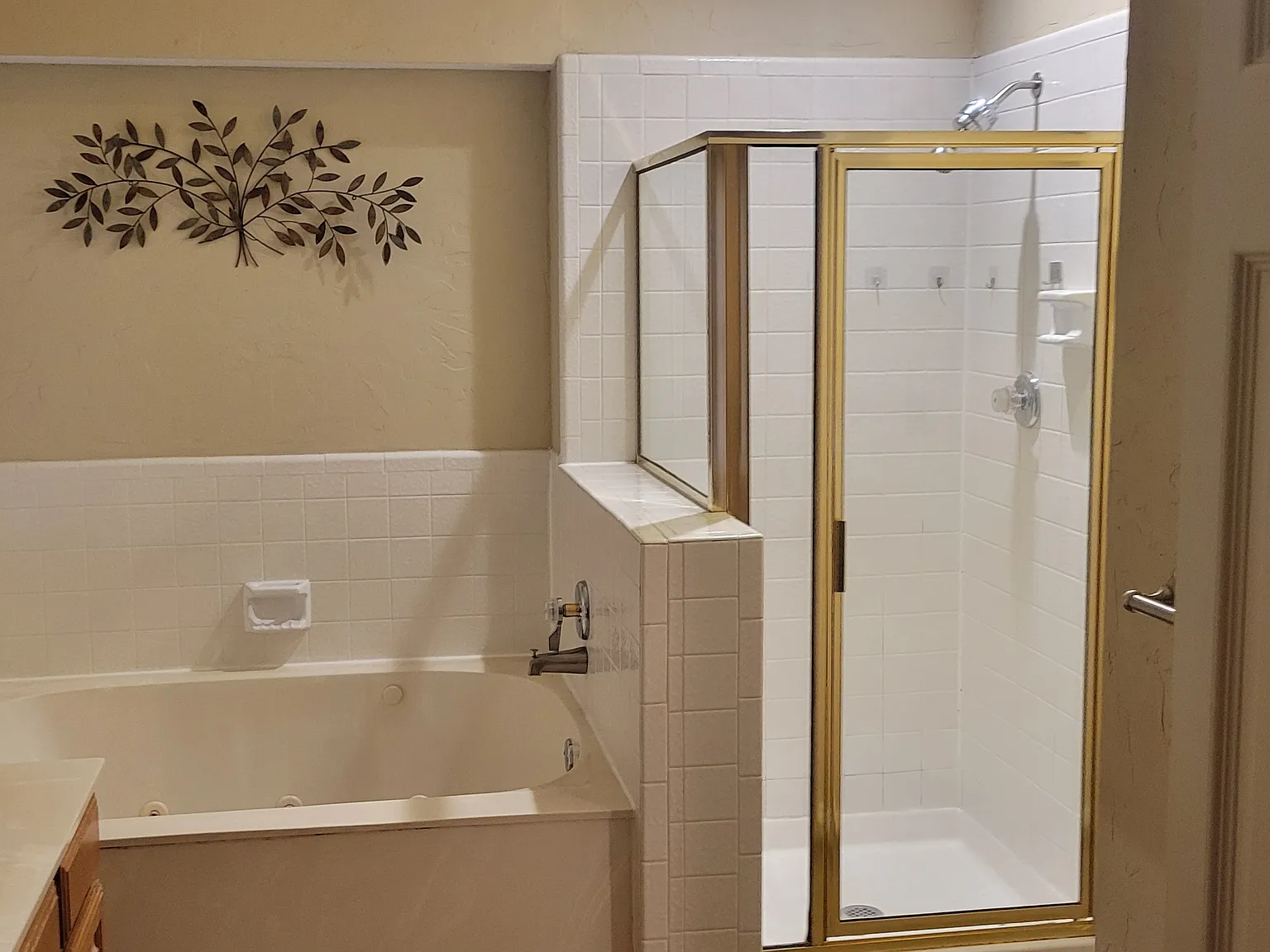 420 Kyle Dr — Photo 3