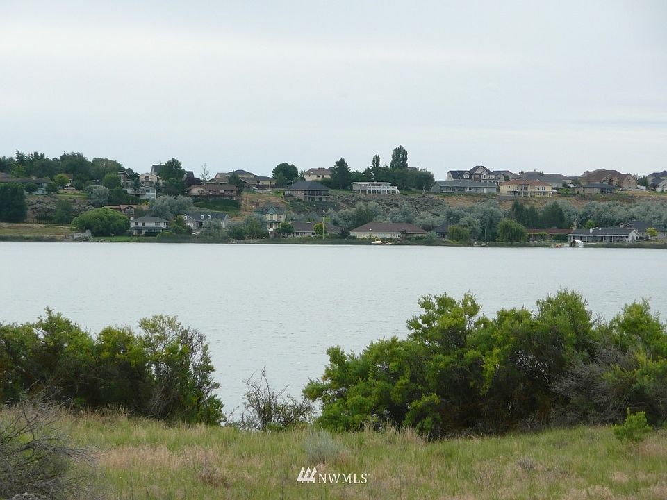 1st image of 35 Peninsula Drive