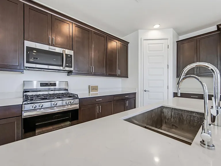 2053 W Sienna Bouquet Pl — Photo 10