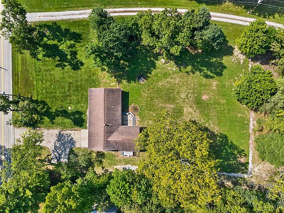 2nd image of 2598 McHenry Rd