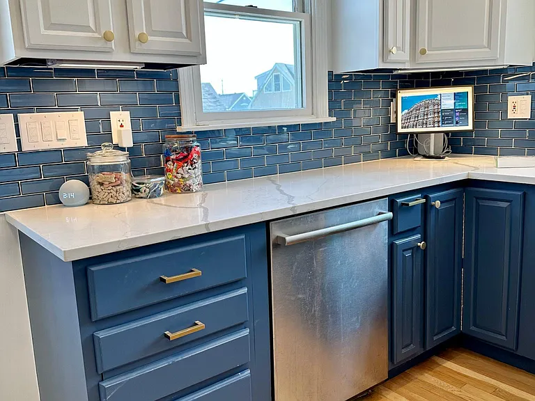 92 Foster Ave — Photo 12