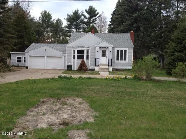 2665 Whitehall Rd, Muskegon, MI 49445