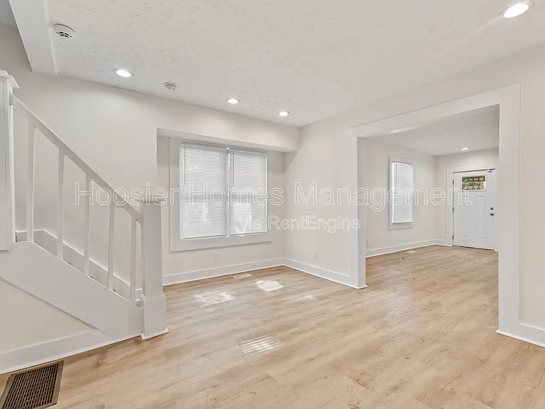 2920 Ruckle St — Photo 9