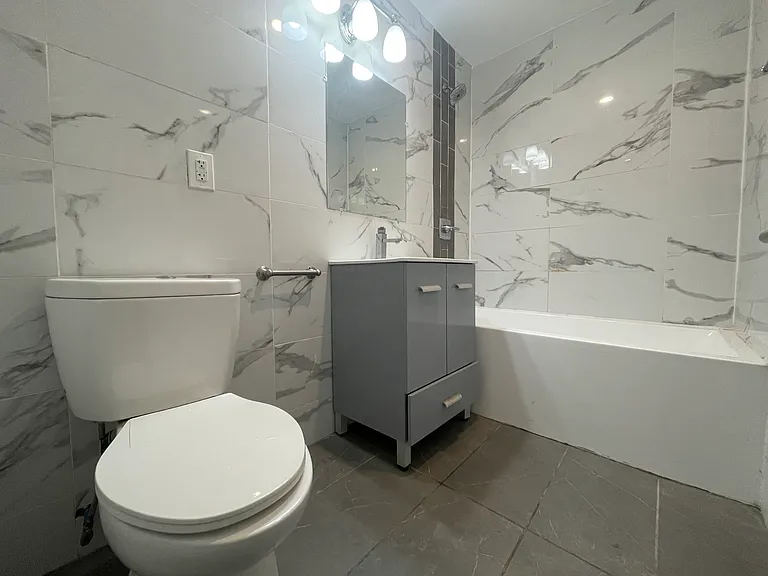 207 Webster Ave #1E — Photo 8