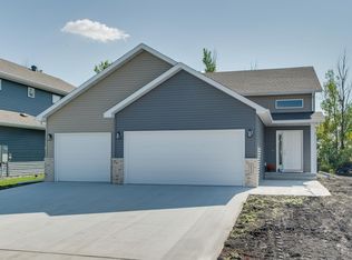 6093 Martin Ln W, West Fargo, ND 58078