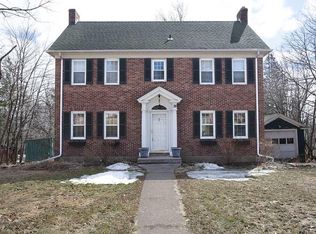 38 E Kent Rd, Duluth, MN 55812