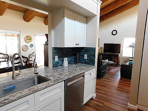 3rd image of 2941 Vista Del Rey NE