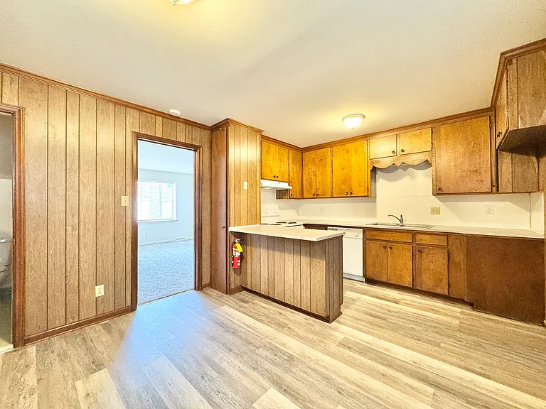 1723 E Cone Blvd #K — Photo 4