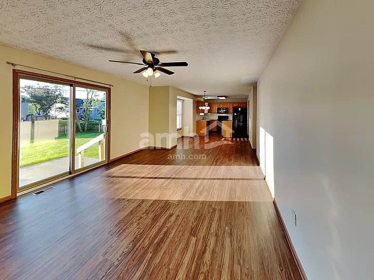 378 Wheatfield Dr — Photo 5