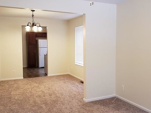 5th image of 518 E Troy St #1