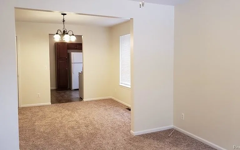 518 E Troy St #1 — Photo 5