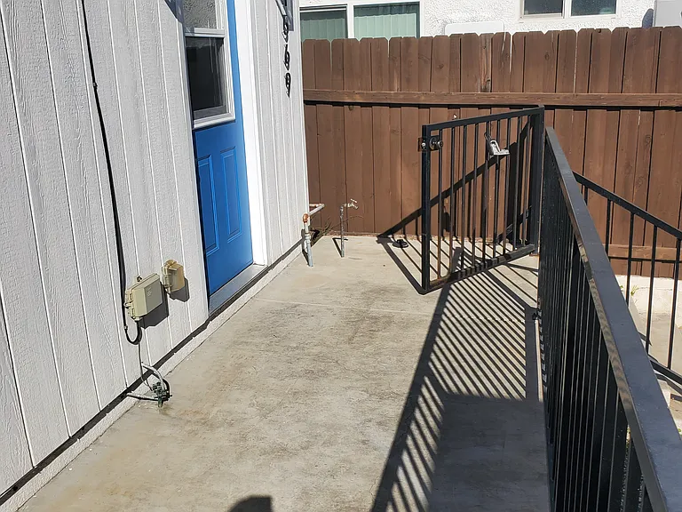 4569 Catalpa St — Photo 16