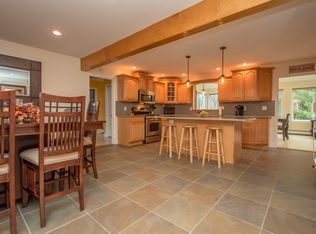 26 Walden Gln, Ballston Lake, NY 12019