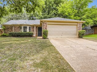2702 Forestview Dr, Corinth, TX 76210