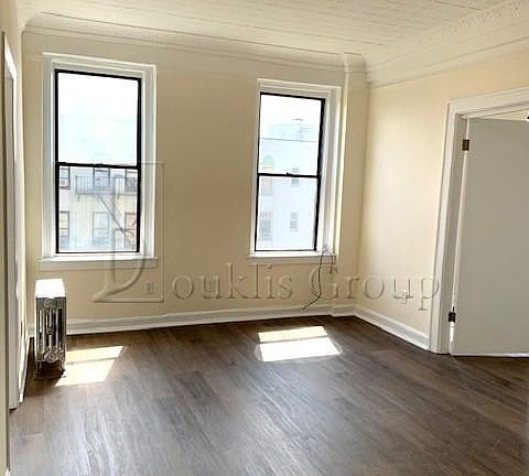 3rd image of 24-25 28th St #4A