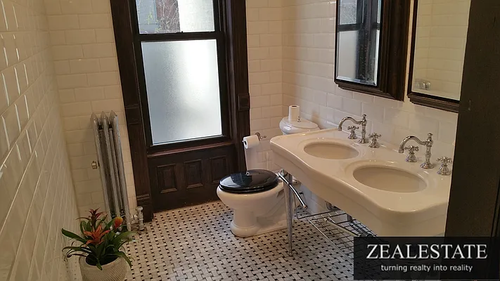 Rented by ZealEstate Group Inc | media 75