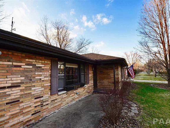 2nd image of 2209 N Northcrest Dr