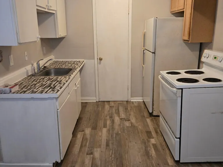 1200 Lake Dr #B — Photo 11