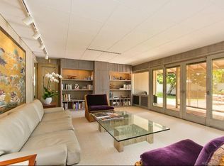 658 Hunakai St, Honolulu, HI 96816